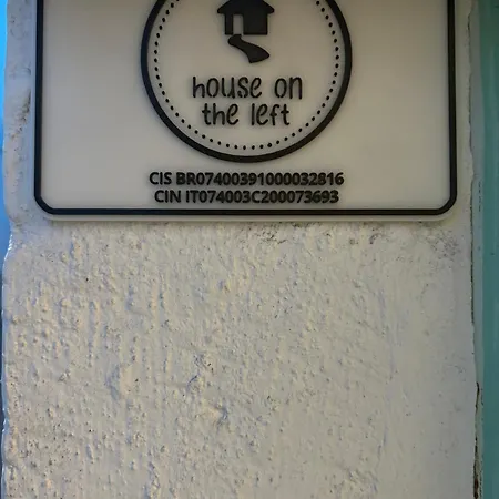 “house On The Left” Holiday home